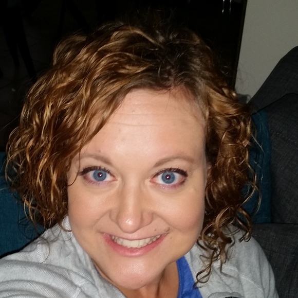 Meet your Posher, Elizabeth - Picture 1 of 1